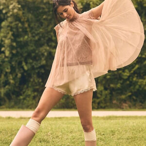 NWT Anthropologie Love Stories Ivory Apollo Shorts Medium